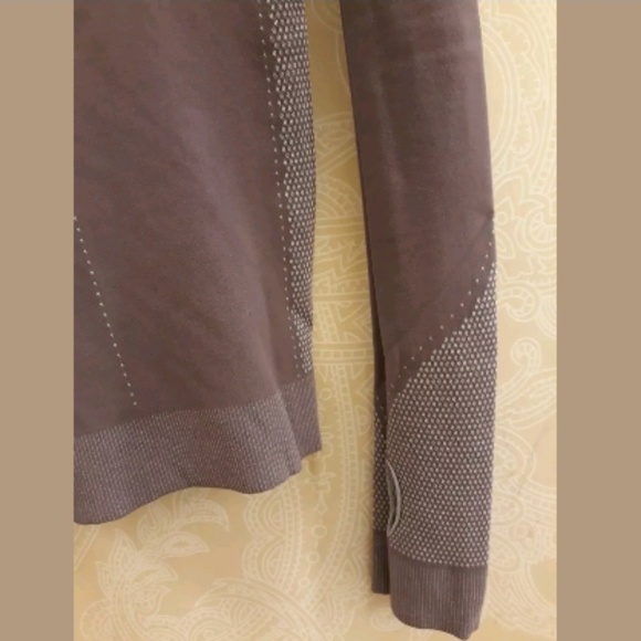 Free People Honeycomb Pullover Zip Top Thumbholes - Picture 6 of 8